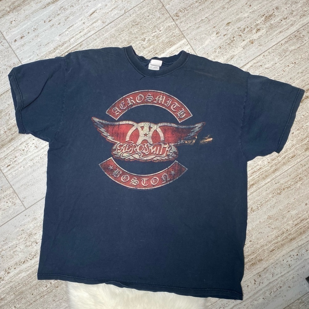 Vintage Aerosmith Boston T-shirt distressed‎ Y2K